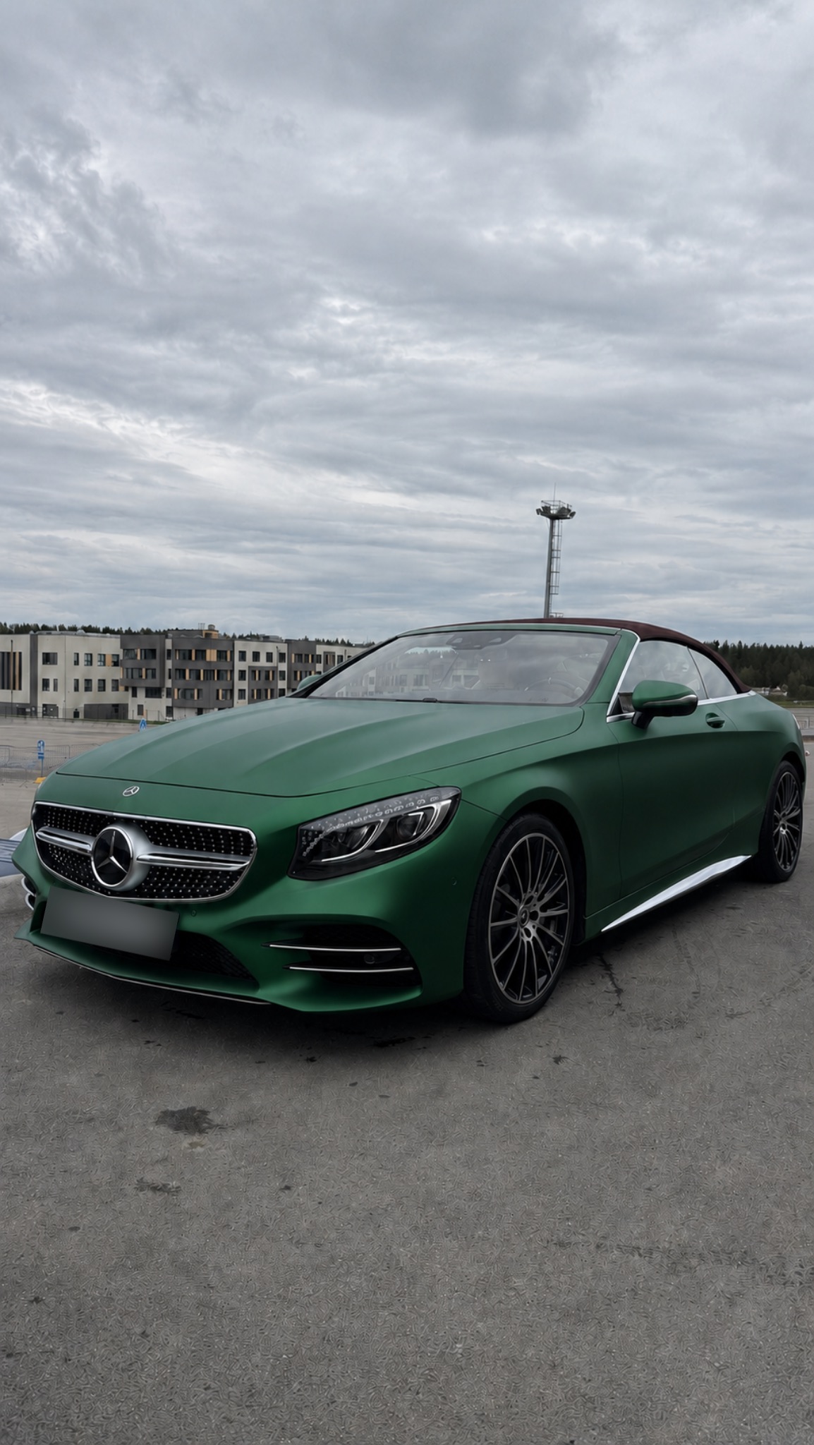 Mercedes-Benz S-Class Cabrio после оклейки в матовый зелёный